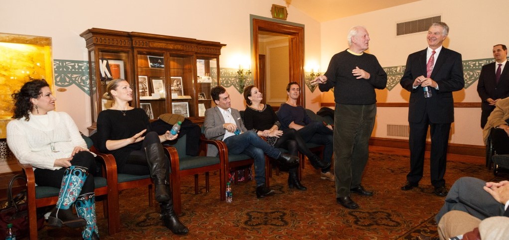 Sir Thomas Allen entertains not just the crowd, but also his fellow cast members at Pittsburgh Opera's Meet the Artists reception for Mozart's Così fan tutte, October 2015. 