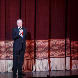 A Final Toast with Christopher Hahn