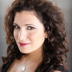 Resident Artist Alumni Danielle Pastin sings Countess Almaviva