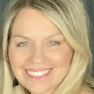 Headshot of Michelle Pierce