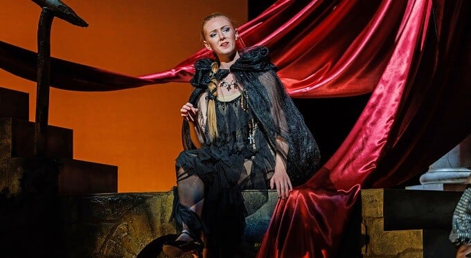 Shannon Crowley as Zelmira in Armida (photo credit: David Bachman)