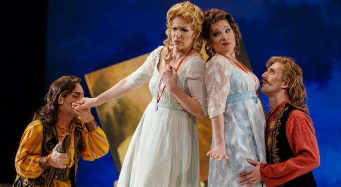 Cosi fan tutte production photo