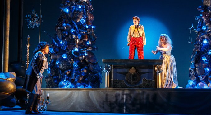 Alcina production photo