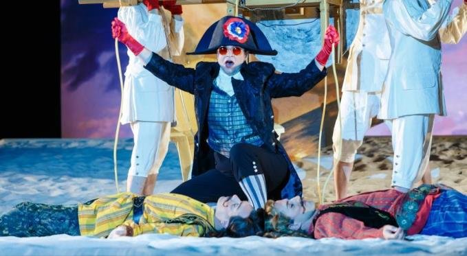 Cosi fan tutte production photo