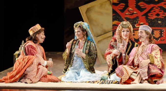 Cosi fan tutte production photo