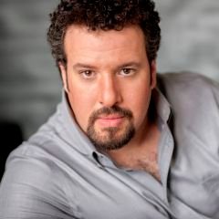 Headshot of Oren Gradus