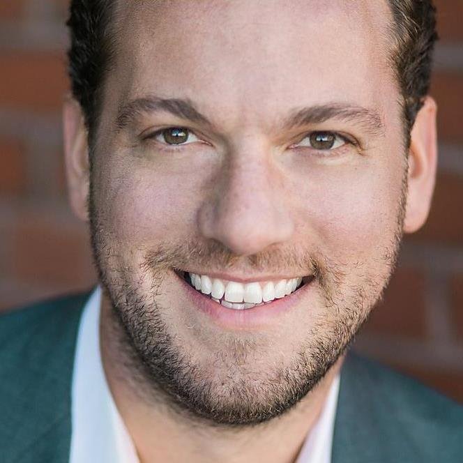 Headshot of Tom McNichols