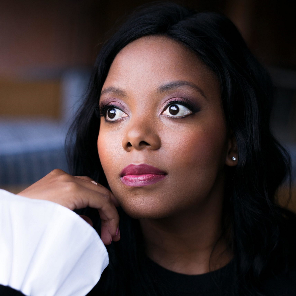 Vuvu Mpofu Headshot