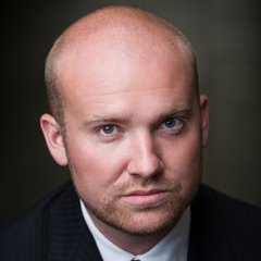 Tyler Simpson sings Figaro